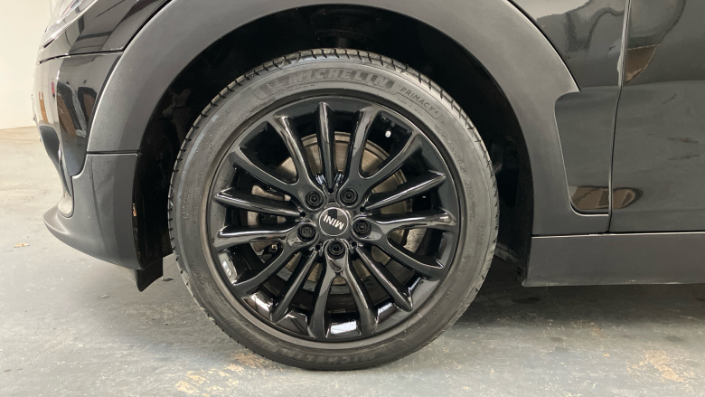 MINI Clubman 1.5 Cooper Exclusive 6dr Auto [Comfort/Nav+ Pack] Petrol Estate